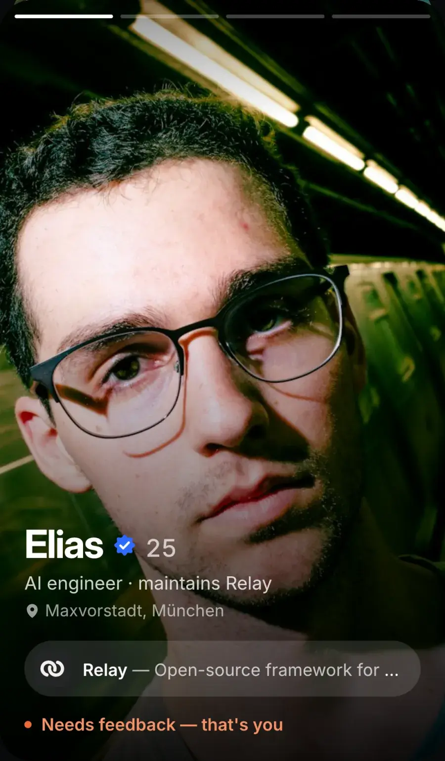FOUND Discover-Karte: Elias, AI Engineer, betreut Relay (Demo-Profil)